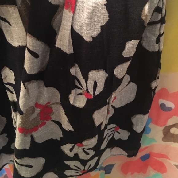 Gap Outlet Flowered Miniskirt Size S NWT - Picture 4 of 4