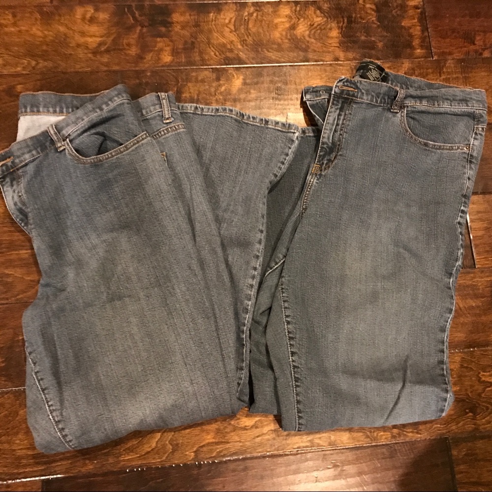 2 pairs of jeans
