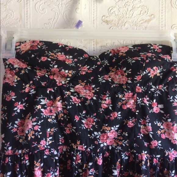 Floral Strapless Skater Dress - Picture 2 of 4