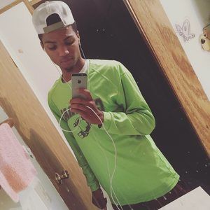 Meet your Posher, Devin