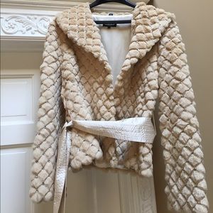Woman's Jacket - Faux Fur