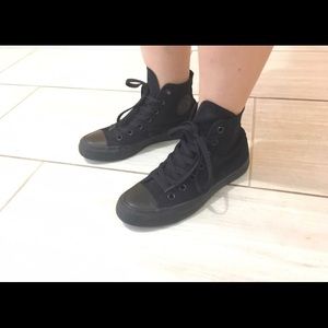 All black converse size 4