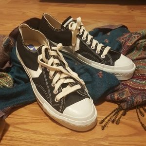 💥vintage 1980's black Converse💥