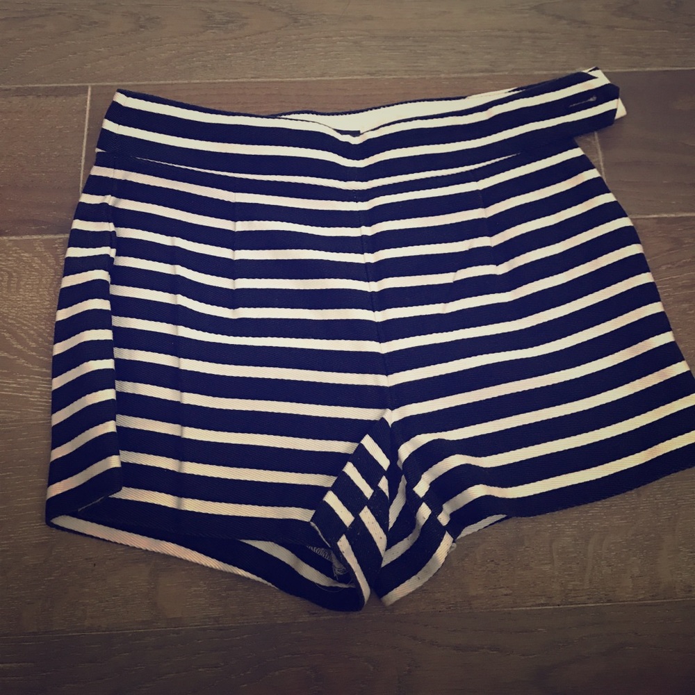 J-Crew navy stripped shorts