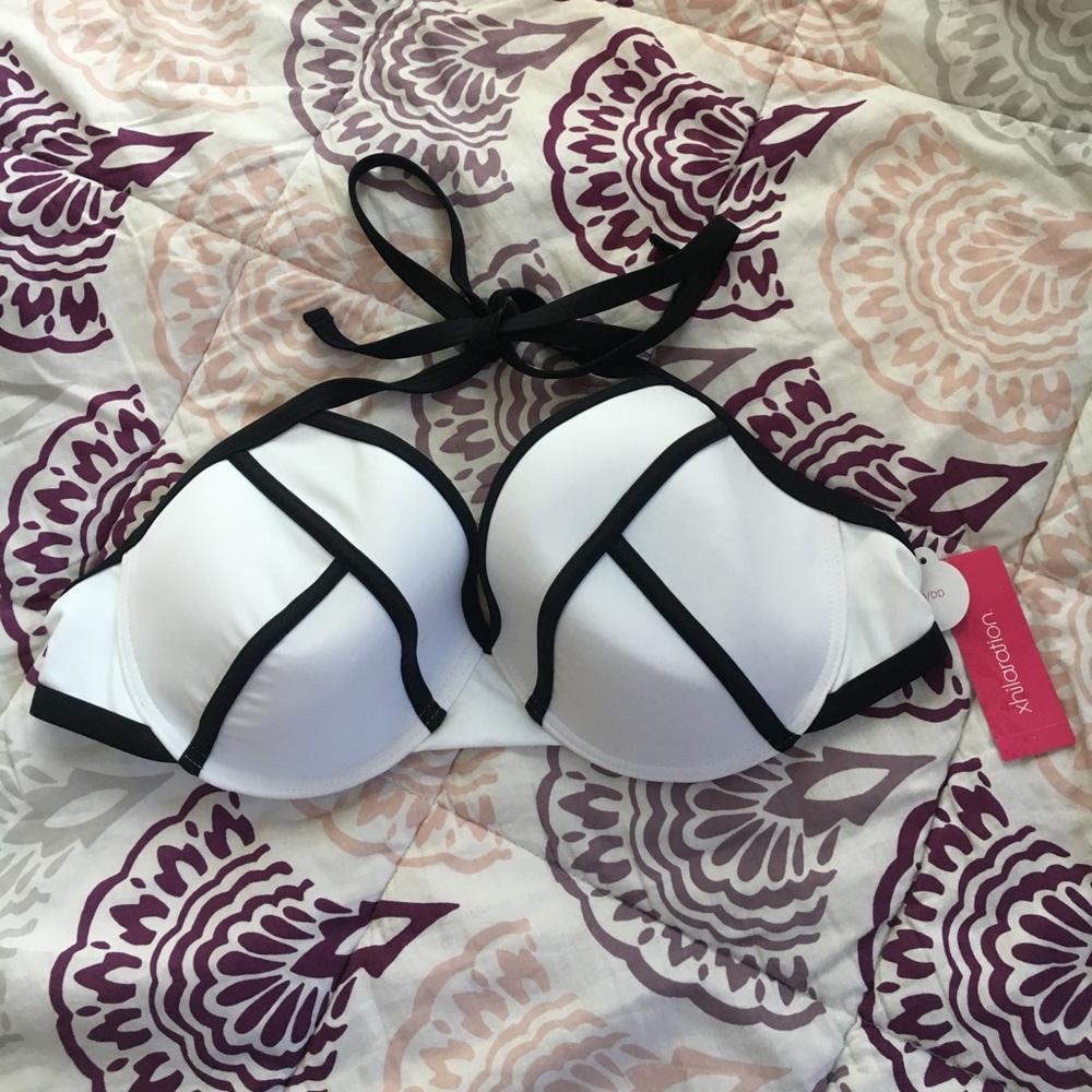 D/DD Triangl Bikini Top Look Alike
