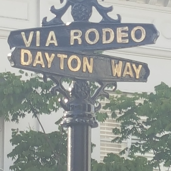 Meet your Posher, Elizabeth - Picture 4 of 5