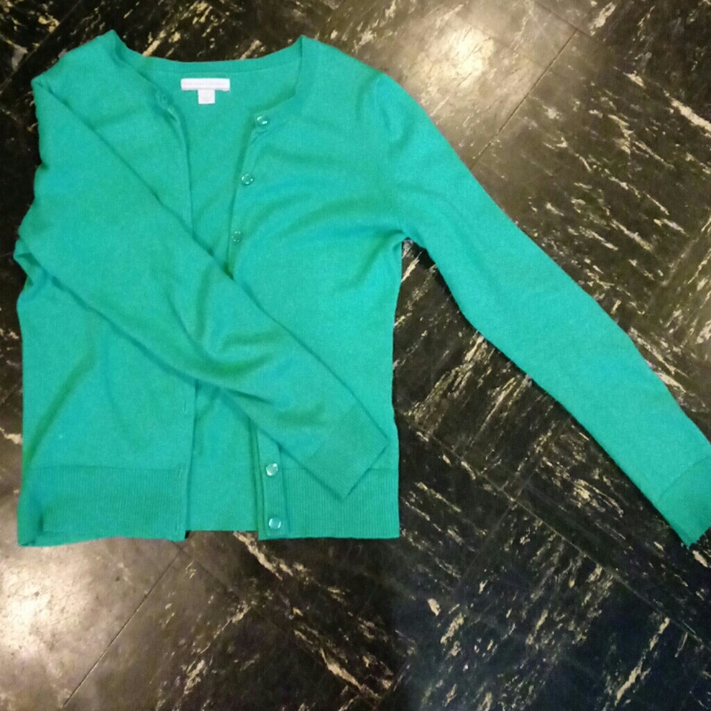 Green Cardigan size Small