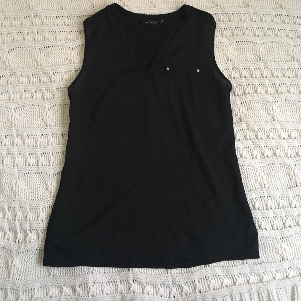 Black Sleeveless Top