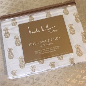 Nicole Miller Gold Pineapple Full Sheet Set