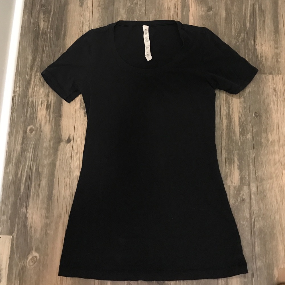 Lululemon athletica Short Sleeve