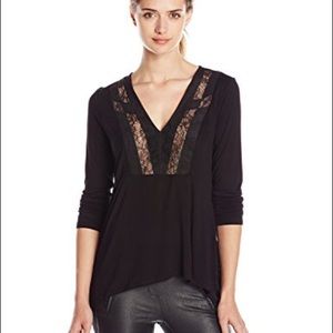 BCBG kolbie front lace top ❤️