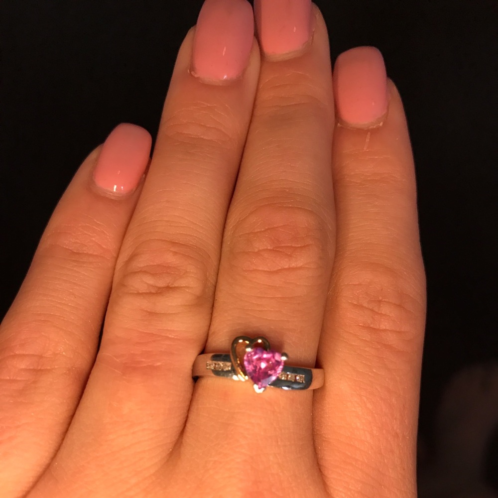 10kt gold gemstone/diamond ring from Kays - Picture 3 of 4