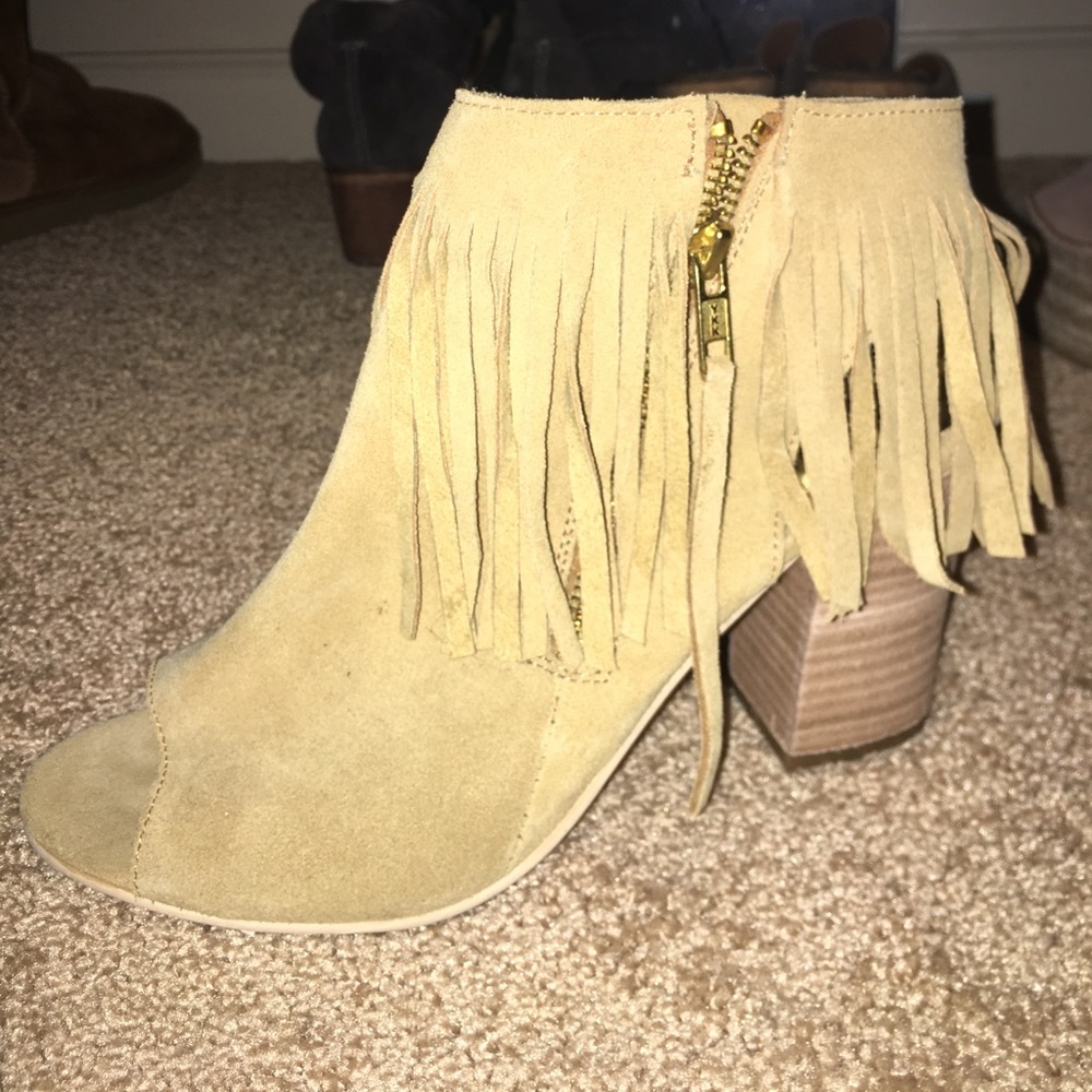 Never worn cute shoes