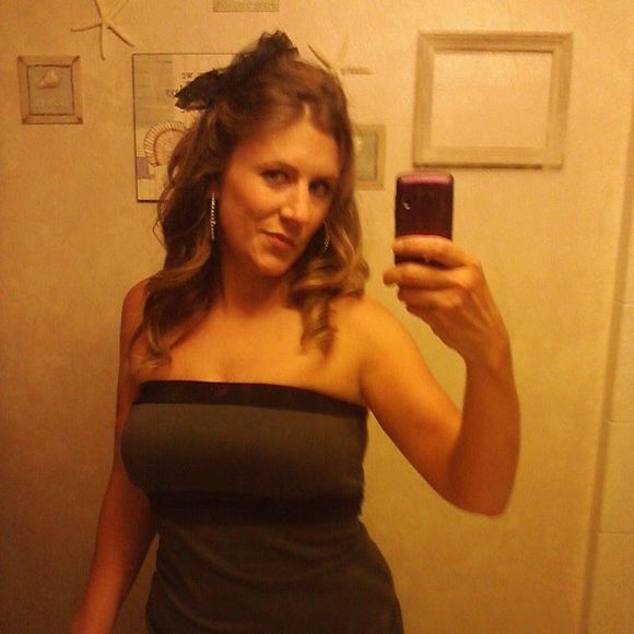 Meet your Posher, Bekka - Picture 1 of 1