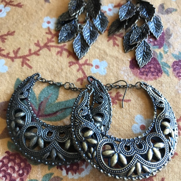 Bundle of 2 pairs of bronze earrings - Picture 2 of 3
