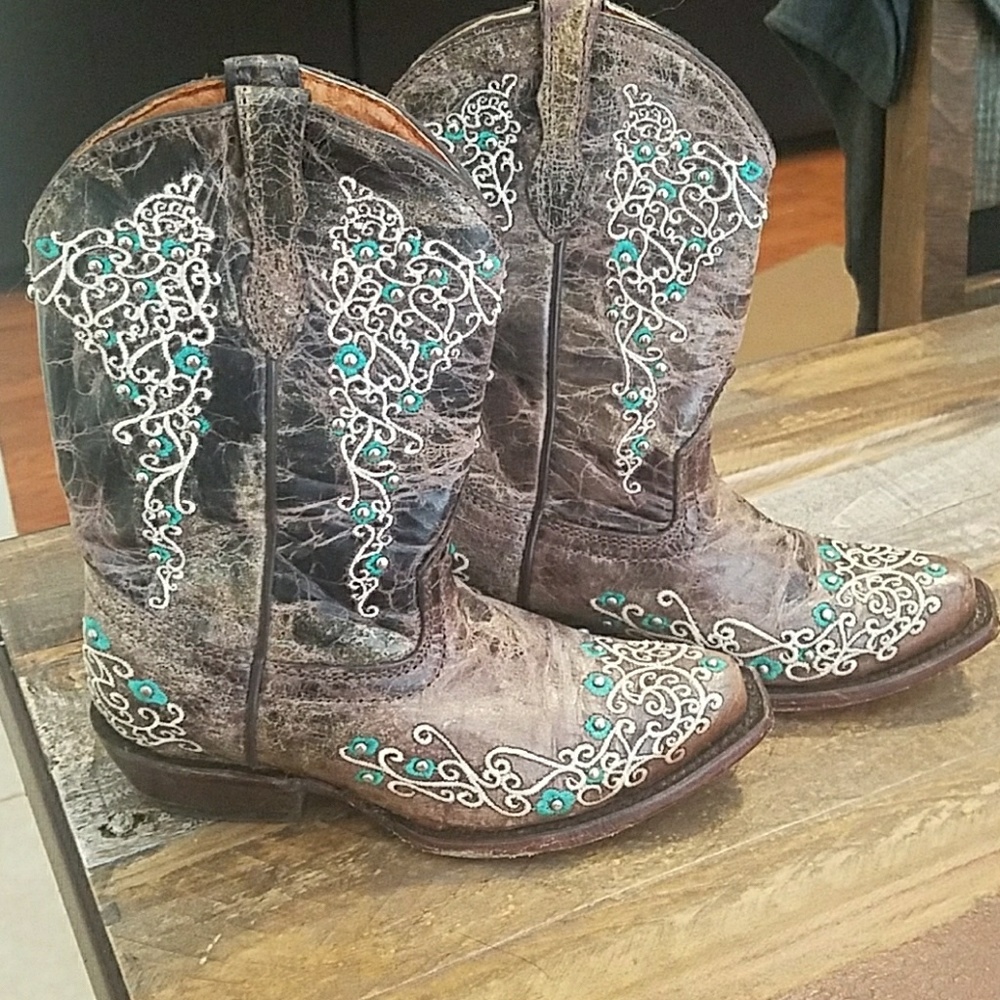 Girls cowboy boots