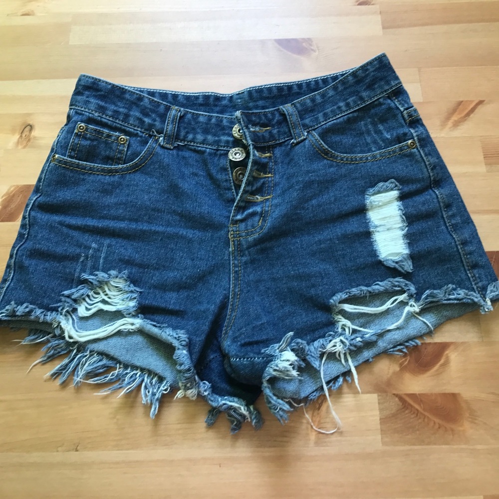 Blue jeans ripped shorts💙