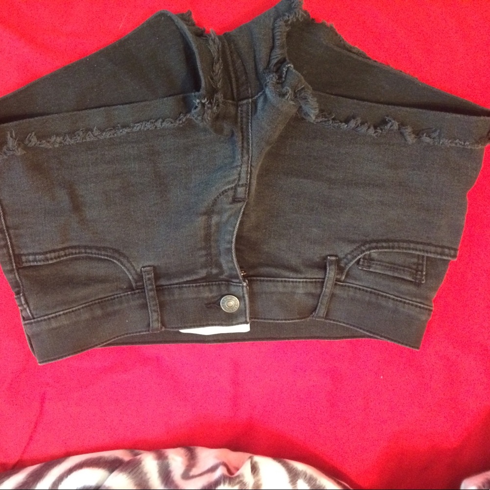 Black Abercrombie & Fitch short shorts