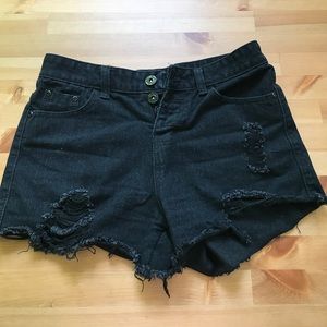 Ripped black shorts🖤