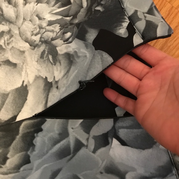 Mini Skirt - Picture 3 of 3