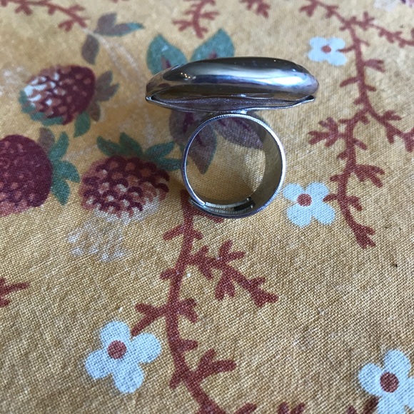 Translucent Stone Ring - Picture 4 of 5