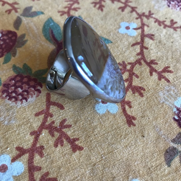Translucent Stone Ring - Picture 5 of 5