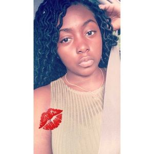 Meet your Posher, Anttraniece