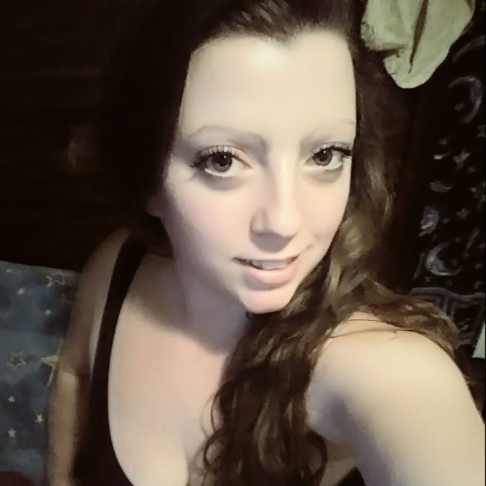 Meet your Posher, Alicia