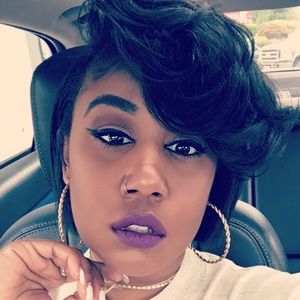 Meet your Posher, Toni