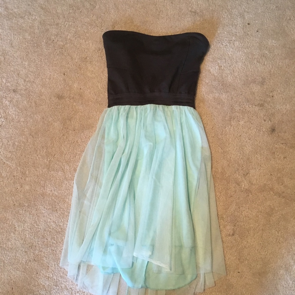 Strapless dress