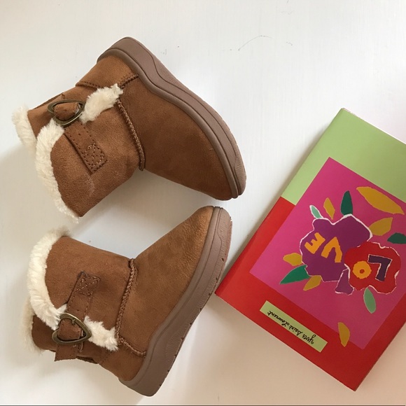 Adorable Toddler Girl Boot Lot Sz 4 (3 pairs) - Picture 5 of 7