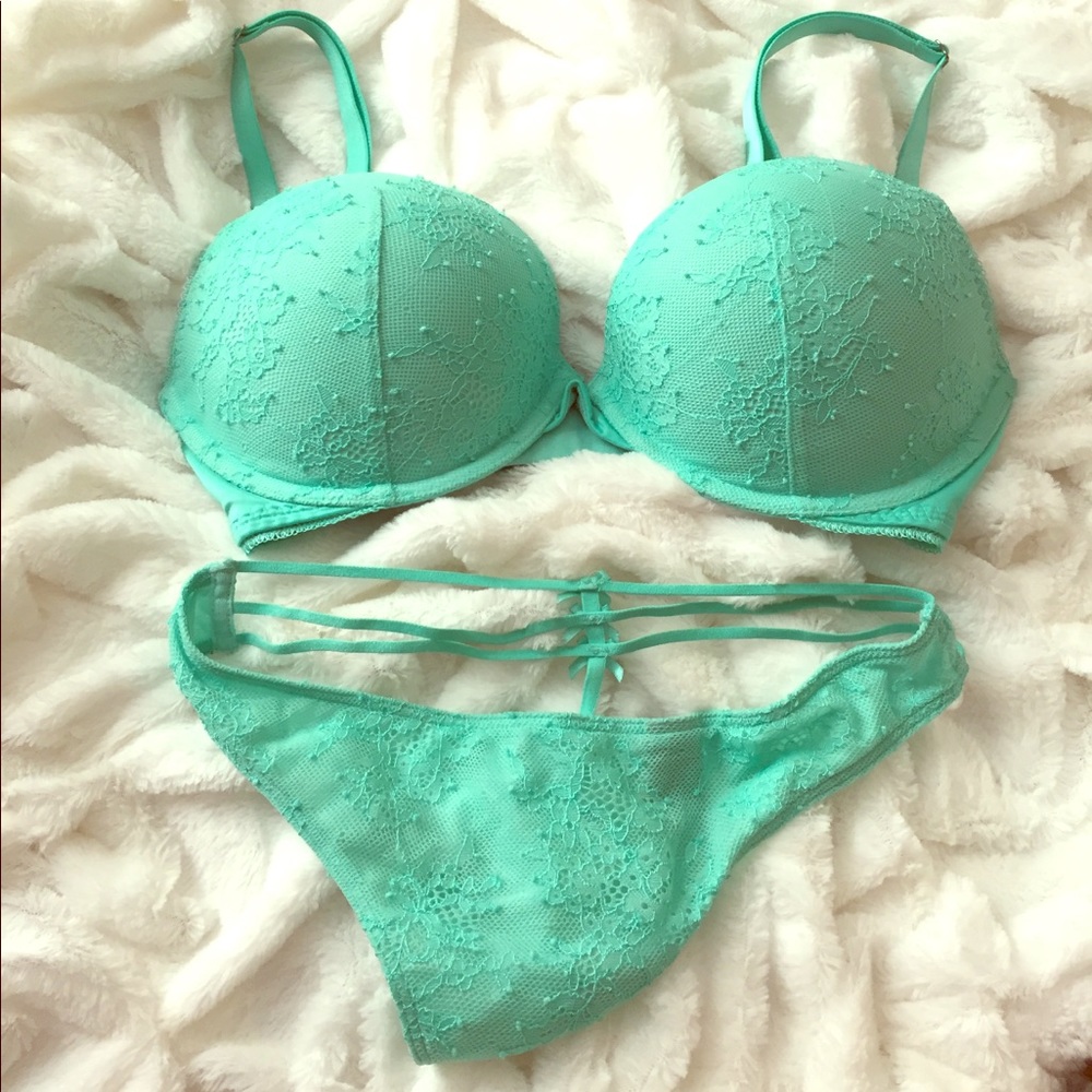 Victoria secret very sexy push up