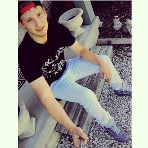 Meet your Posher, Tyler