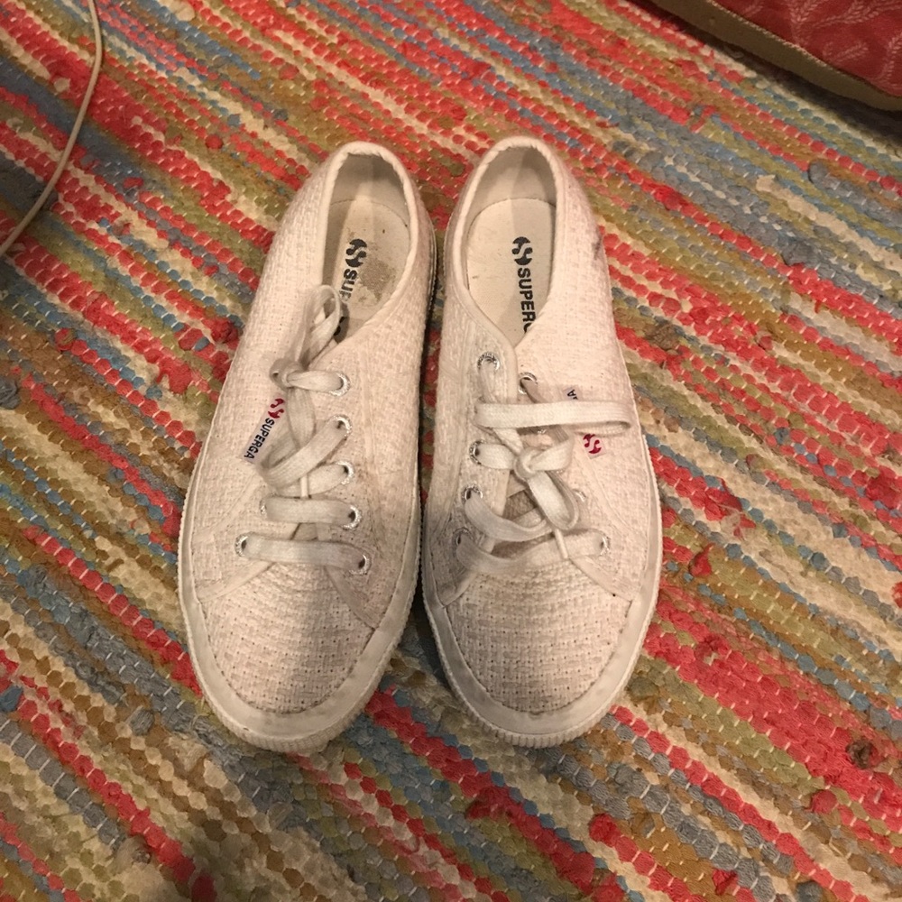 White canvas supergas