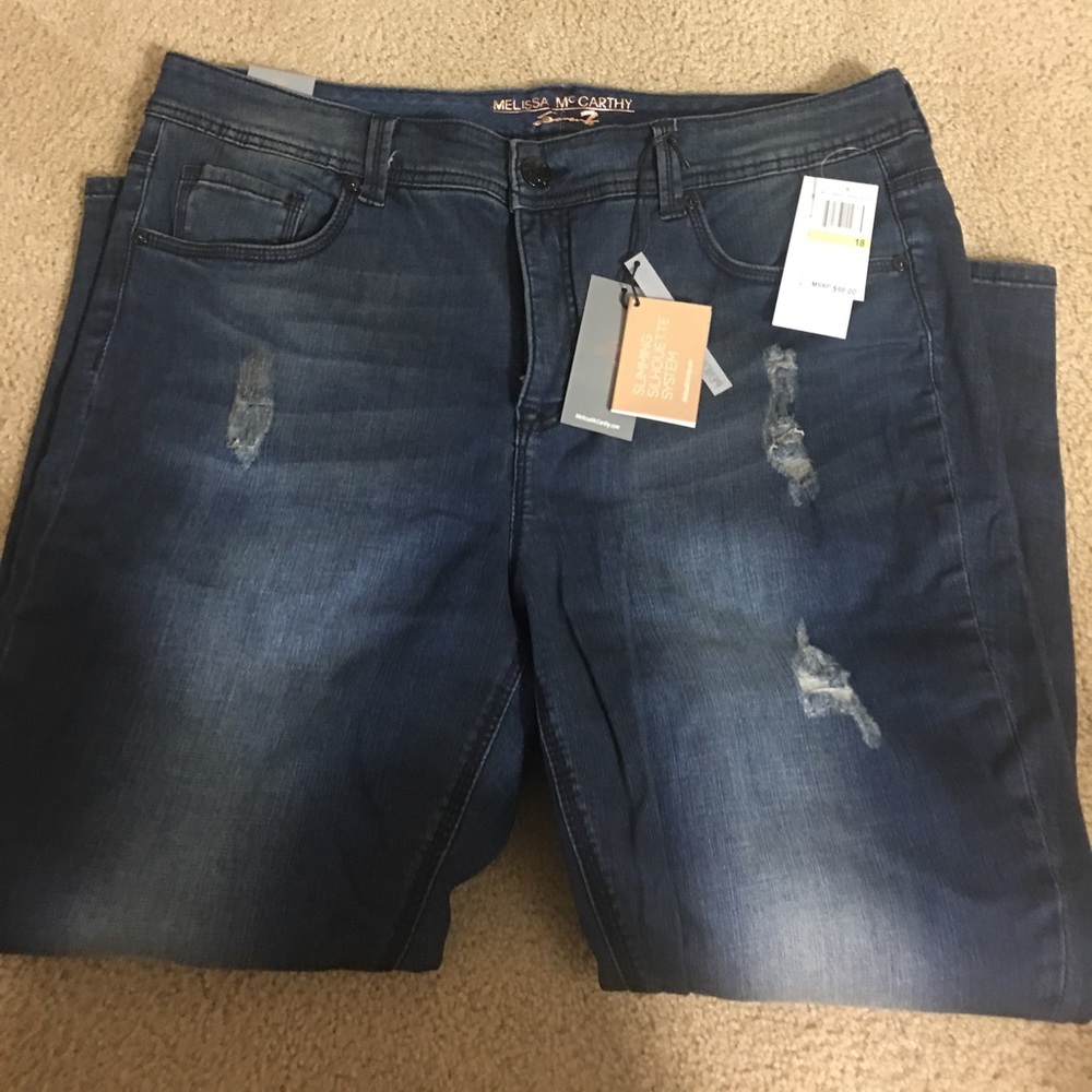 Melissa McCarthy skinny distressed jeans