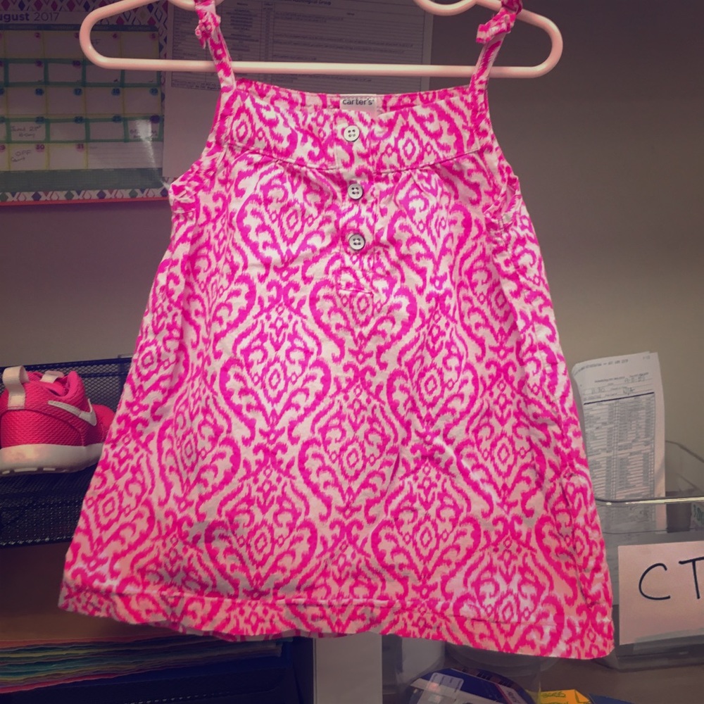 Sleeveless pink top