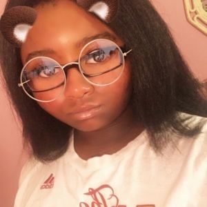 Meet your Posher, Micayla