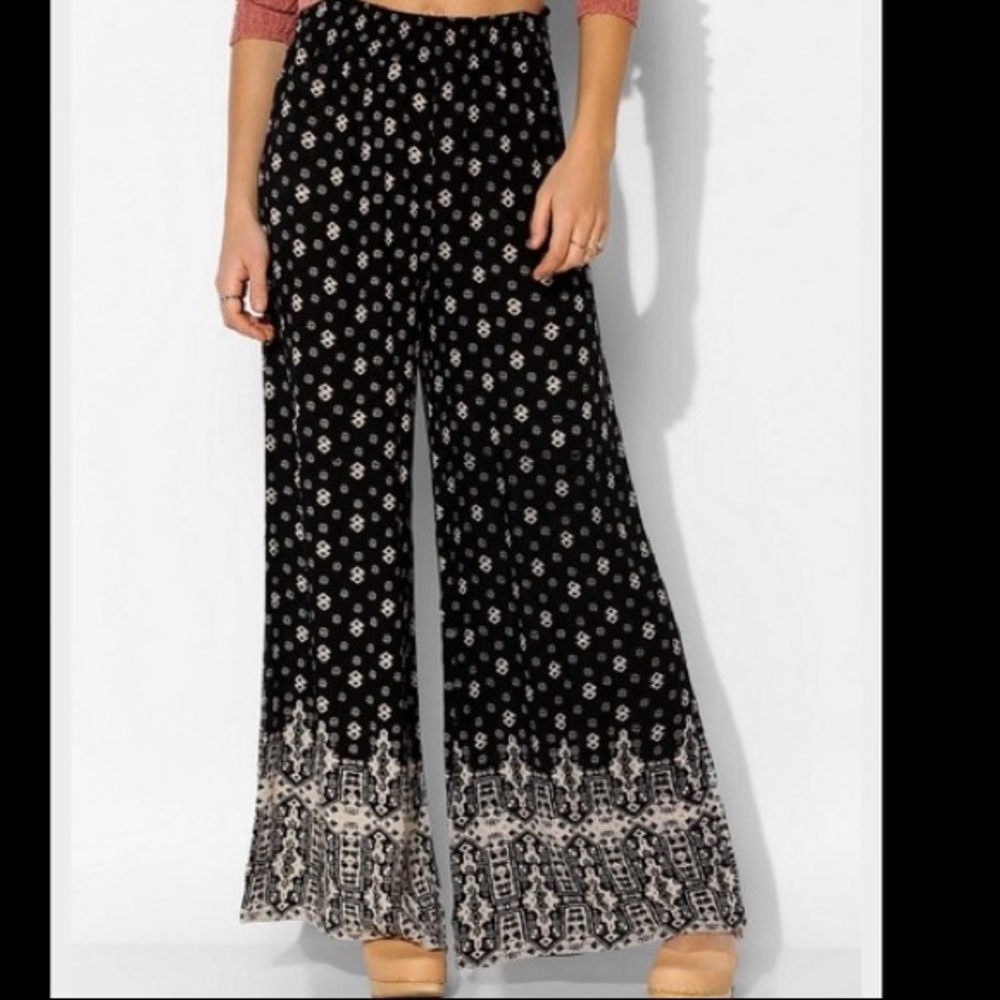 Urban Outfitters Ecoté Wide Leg Pant
