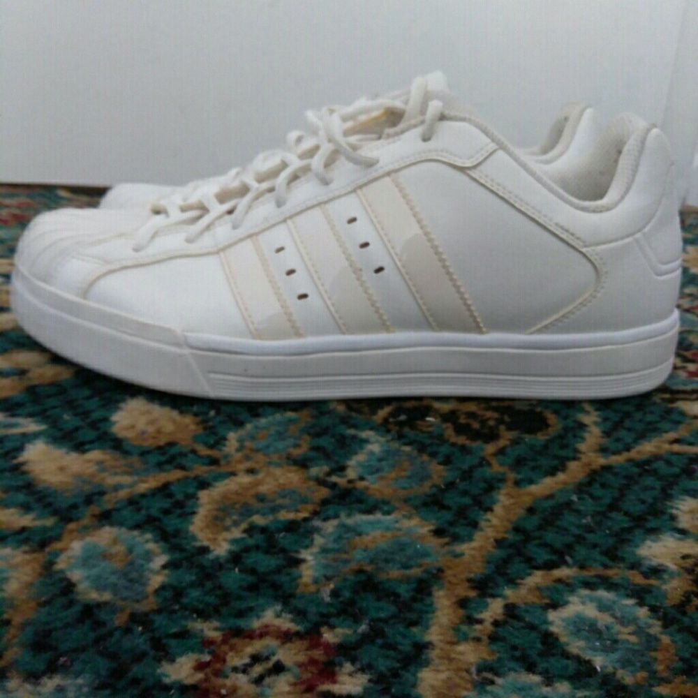 White Adidas prenes sneakers