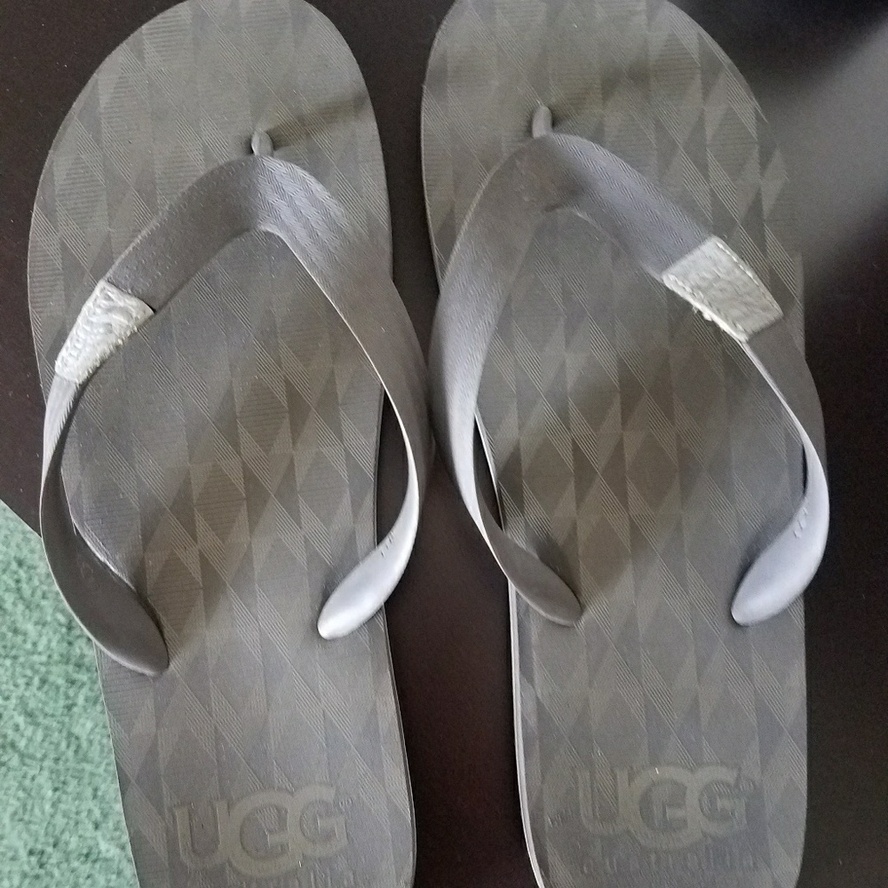 Men's sz 12 Rubber Ugg Flip Flops