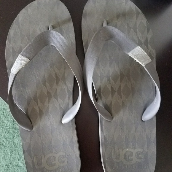 Men\'s sz 12 Rubber Ugg Flip Flops