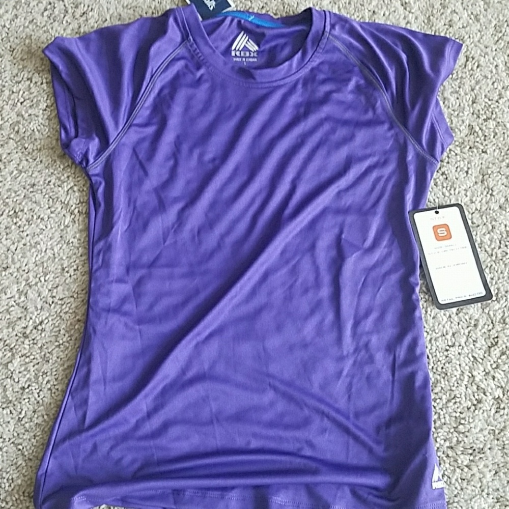 New rbx size small dri-tech tee