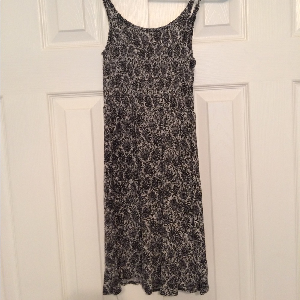 Black and white patterned dress