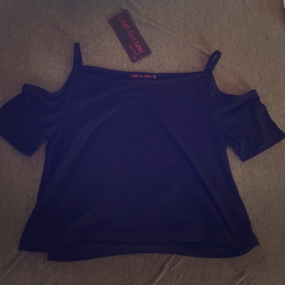 Black cold shoulder crop top