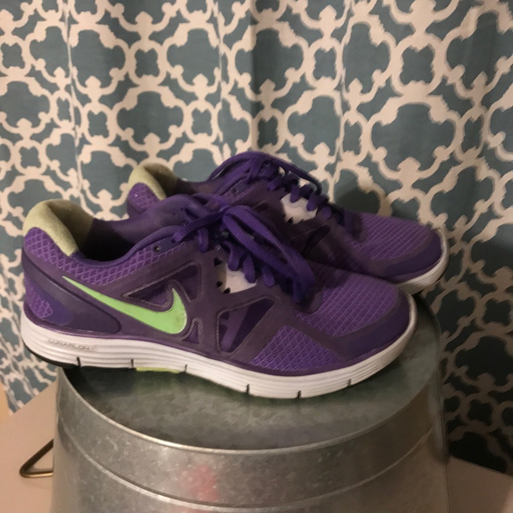 Purple Nike LunarGlide 3