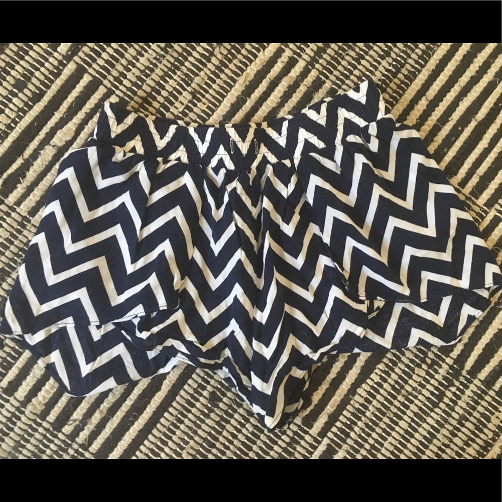 LF Rumor boutique sz S  flowy shorts Brandy sabo