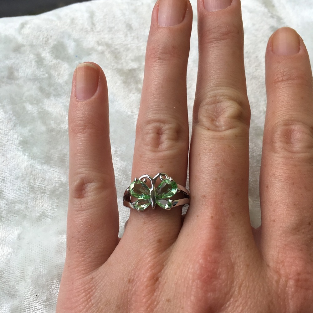 Butterfly ring
