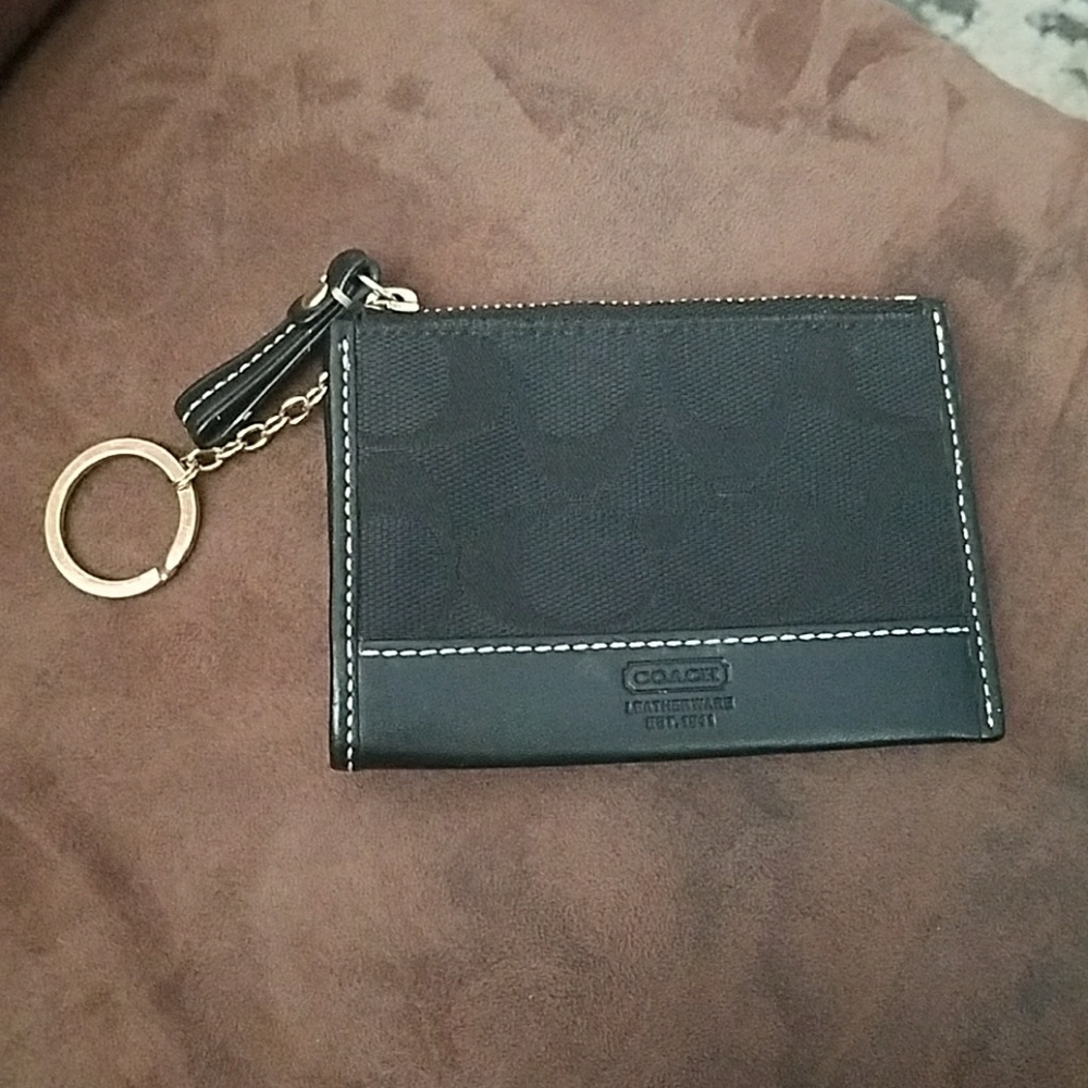 Must go.. Gold Coach coinholder