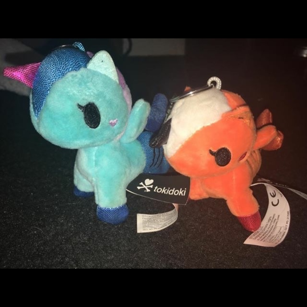 🆕 2 Tokidoki mermicorno plush keychains!