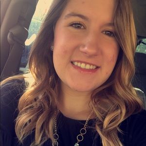 Meet your Posher, Alyssa